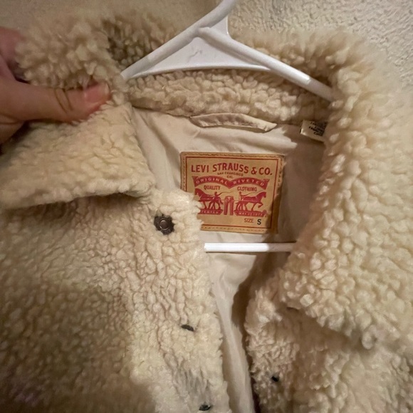 Levi’s Sherpa Jacket - Picture 2 of 3